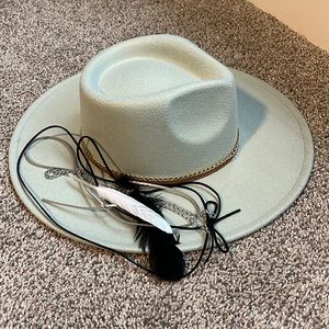 Flea Style adjustable hat with multiple accessories